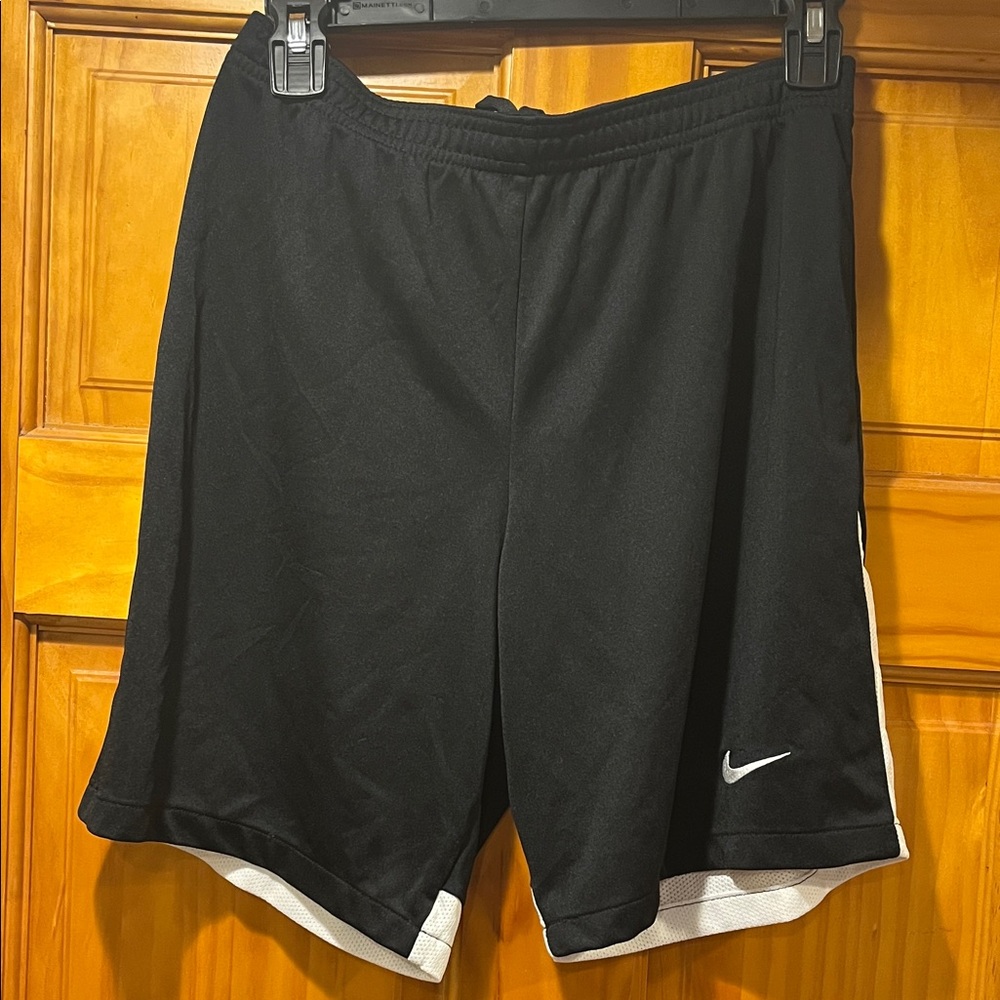 Nike Men's Black and White Athletic Shorts